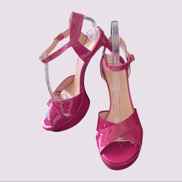 Stuart Weitzman fuchsia Nexus Sandals - Picture 2 of 6